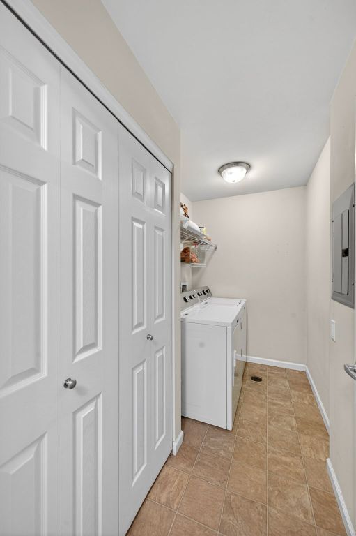 Building Photo - 1313 Piedmont Cir