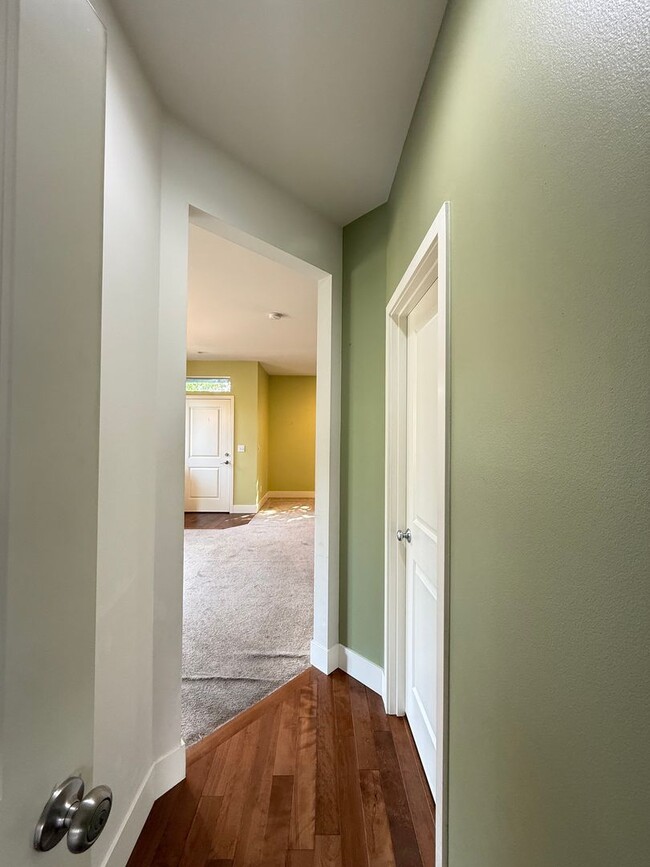 Building Photo - Stylish & Updated Home – 3BR/2.5BA, AC, Ne...