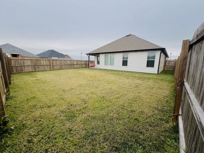 Building Photo - 4/2 Smart Home South Lake Charles