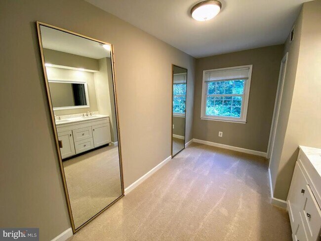 Building Photo - 3707 Moss Brooke Ct
