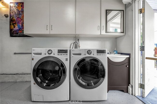 Building Photo - 17608 Martha St