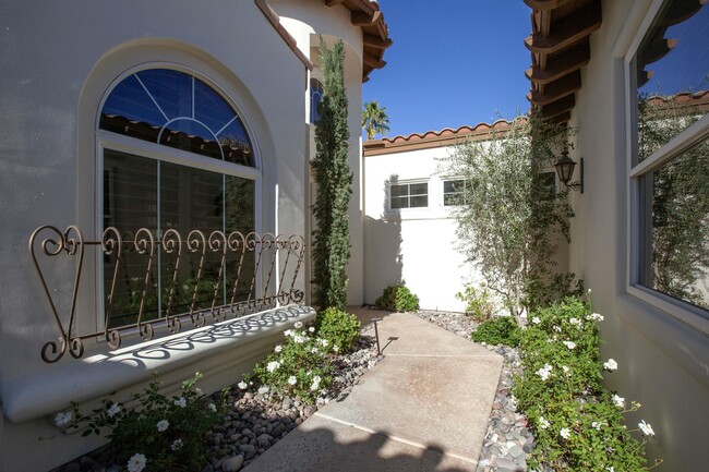 Building Photo - 79985 Rancho La Quinta Dr