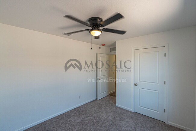Building Photo - 1445 Jaycie Dr