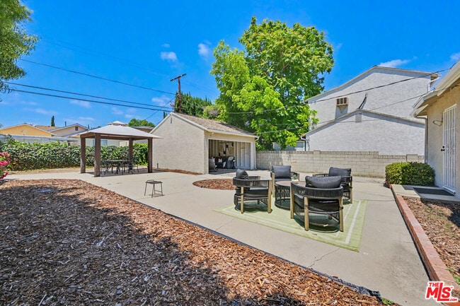 Building Photo - 5119 Enfield Ave