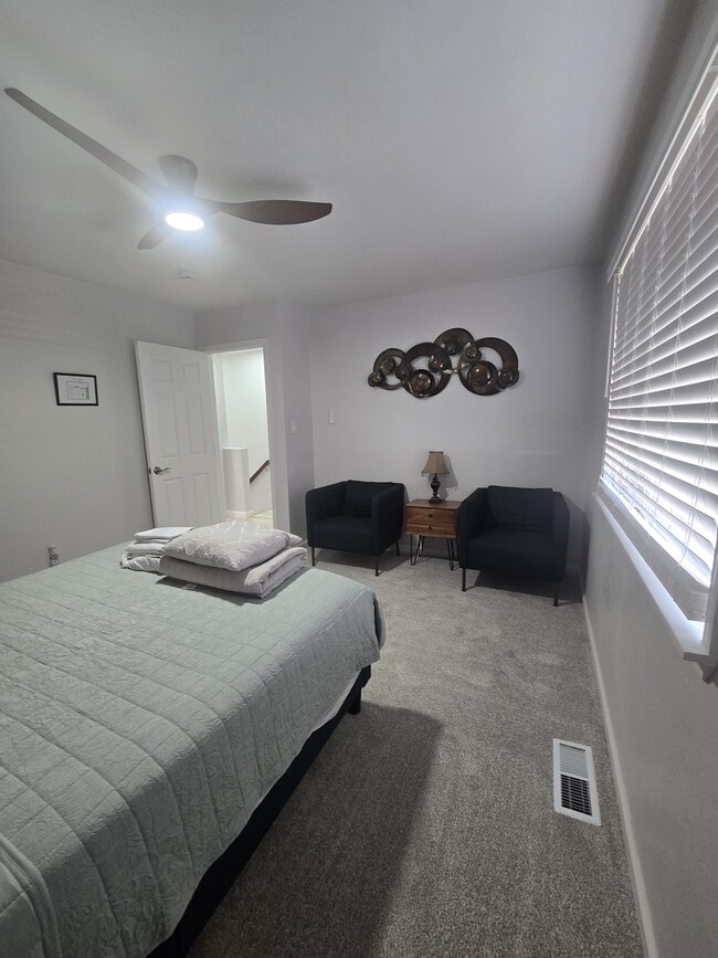 Building Photo - 9527 18th Bay St