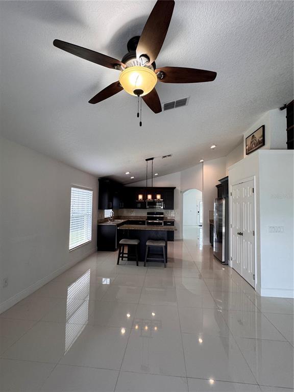 Building Photo - 2823 Maguire Dr