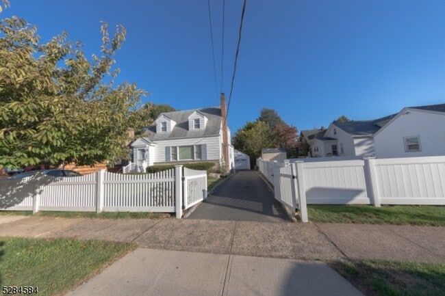 Building Photo - 159 Ridge Ave