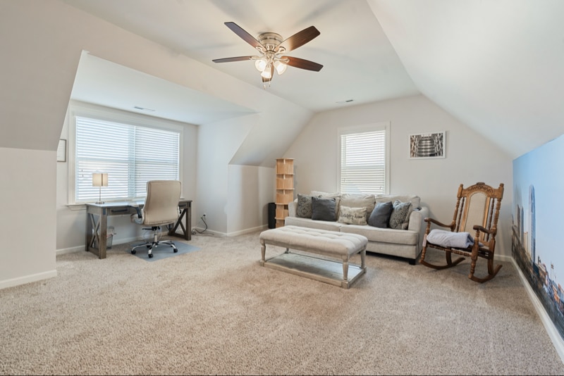 Building Photo - 705 Ellie Dr