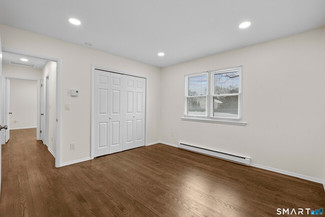 Building Photo - 110 Burwood Ave