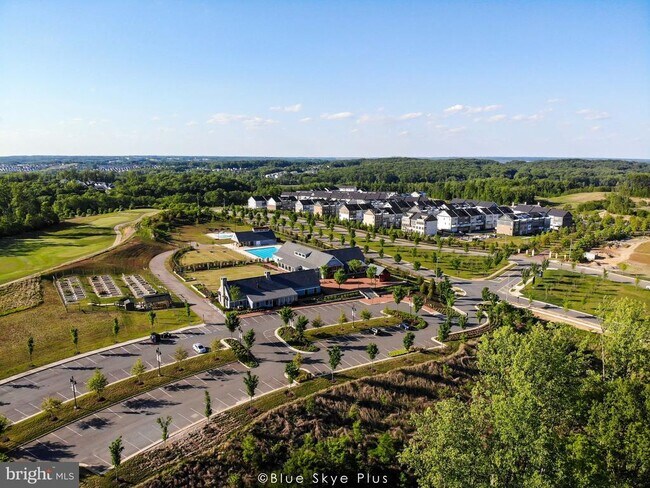 Building Photo - 2056 Alder Ln