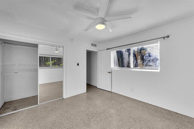 Building Photo - 1550 SW 23rd Ct