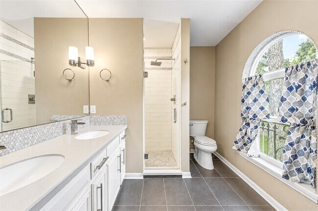 Building Photo - 15739 Fleetwood Oaks Dr