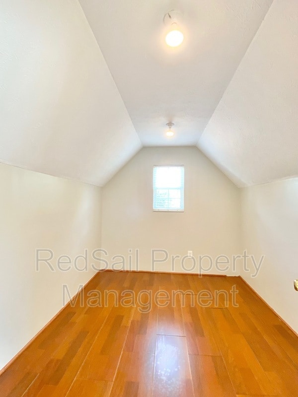 Building Photo - 110 Mulberry Ct
