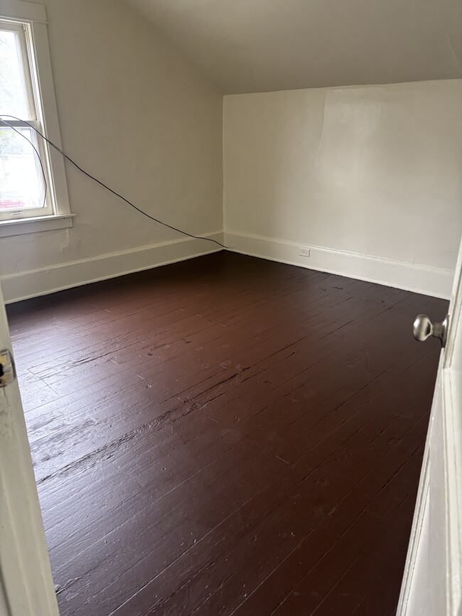 Building Photo - 231 Dickinson St SW