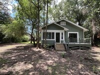Building Photo - Heart of Denham Springs!