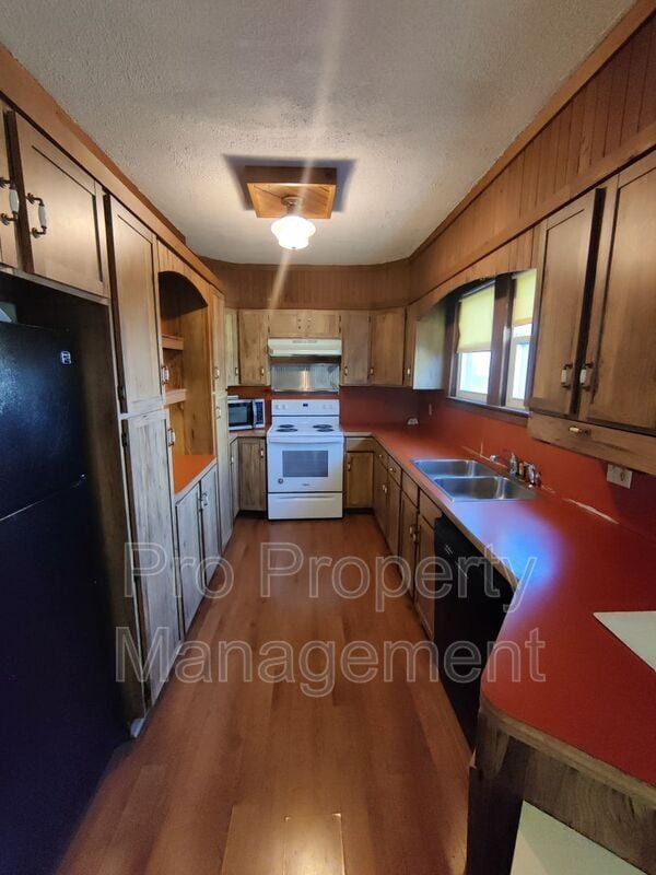 Building Photo - 638-638 Washington Ave