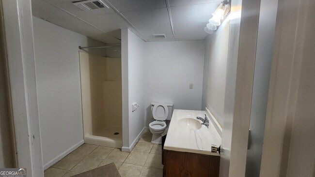 Building Photo - 6694 Live Oak Ln