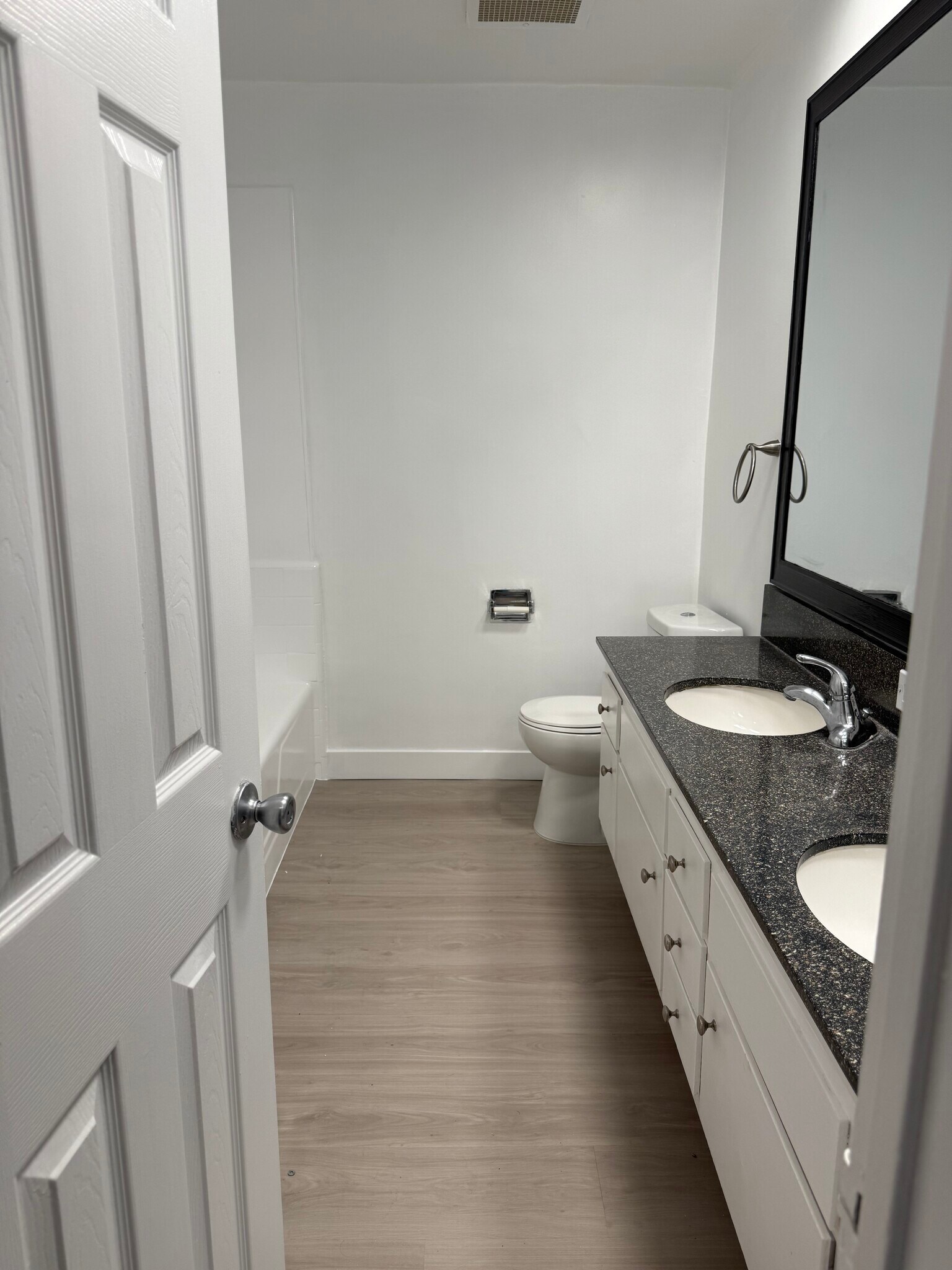 Building Photo - 7760 Pso Del Rey