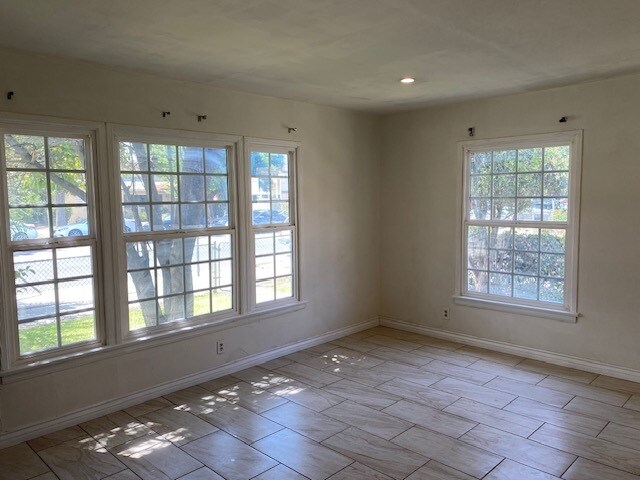 Building Photo - 7004 Hazeltine Ave