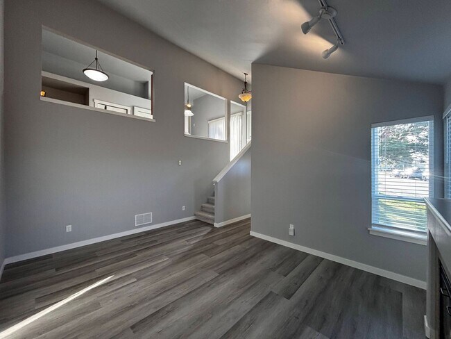 Building Photo - 2620 10th St