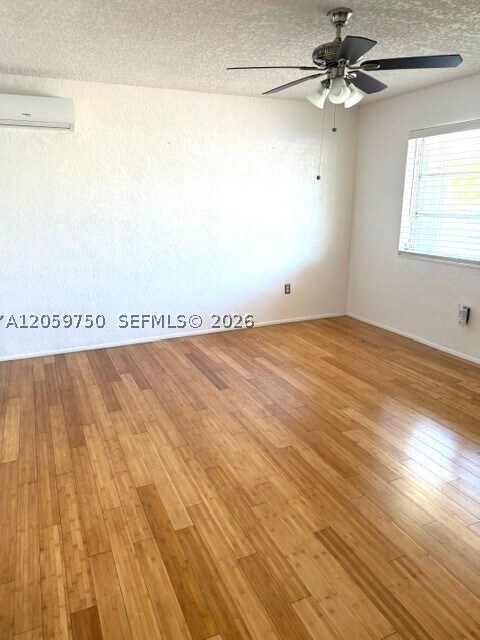 Building Photo - 2560 NW 81st Dr