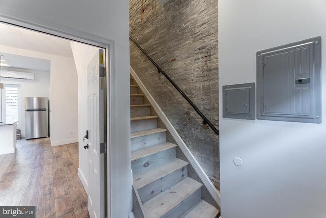Building Photo - 2208 Taggert St