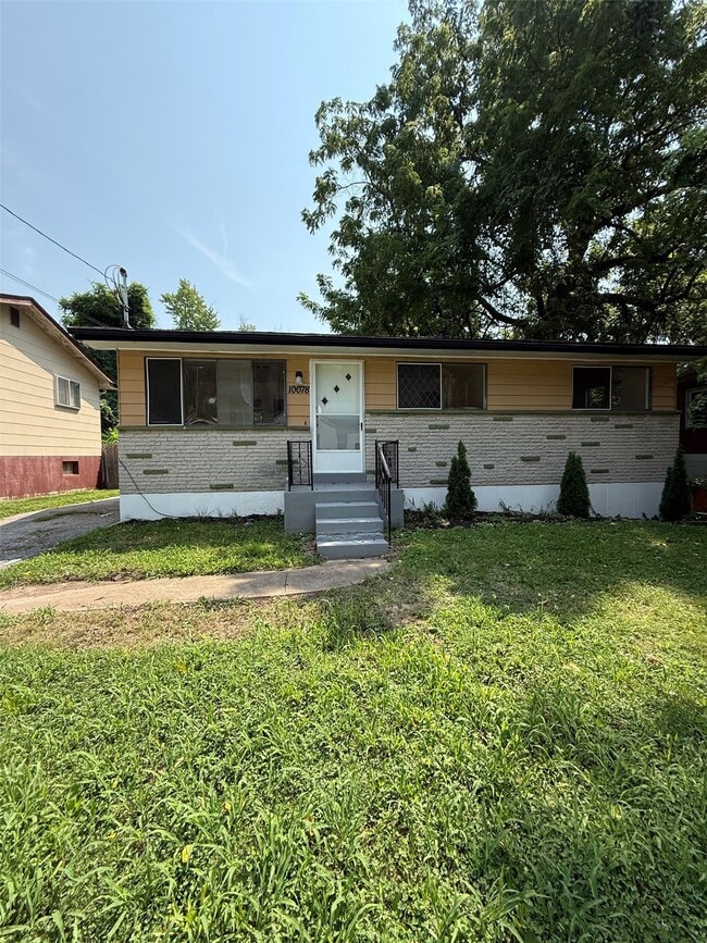 Building Photo - 10078 Green Valley Dr