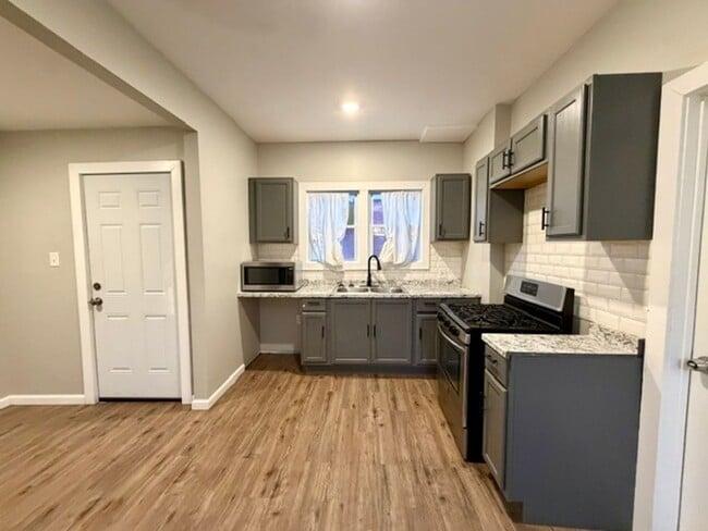Building Photo - Completely Renovated 3-Bedroom Home for Lease - Call (313)429-3244