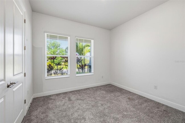 Building Photo - 5925 Silver Sun Dr