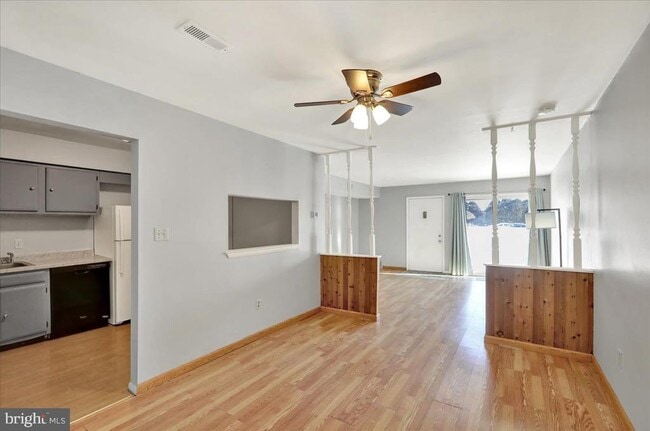 Building Photo - 2900 State Hill Rd