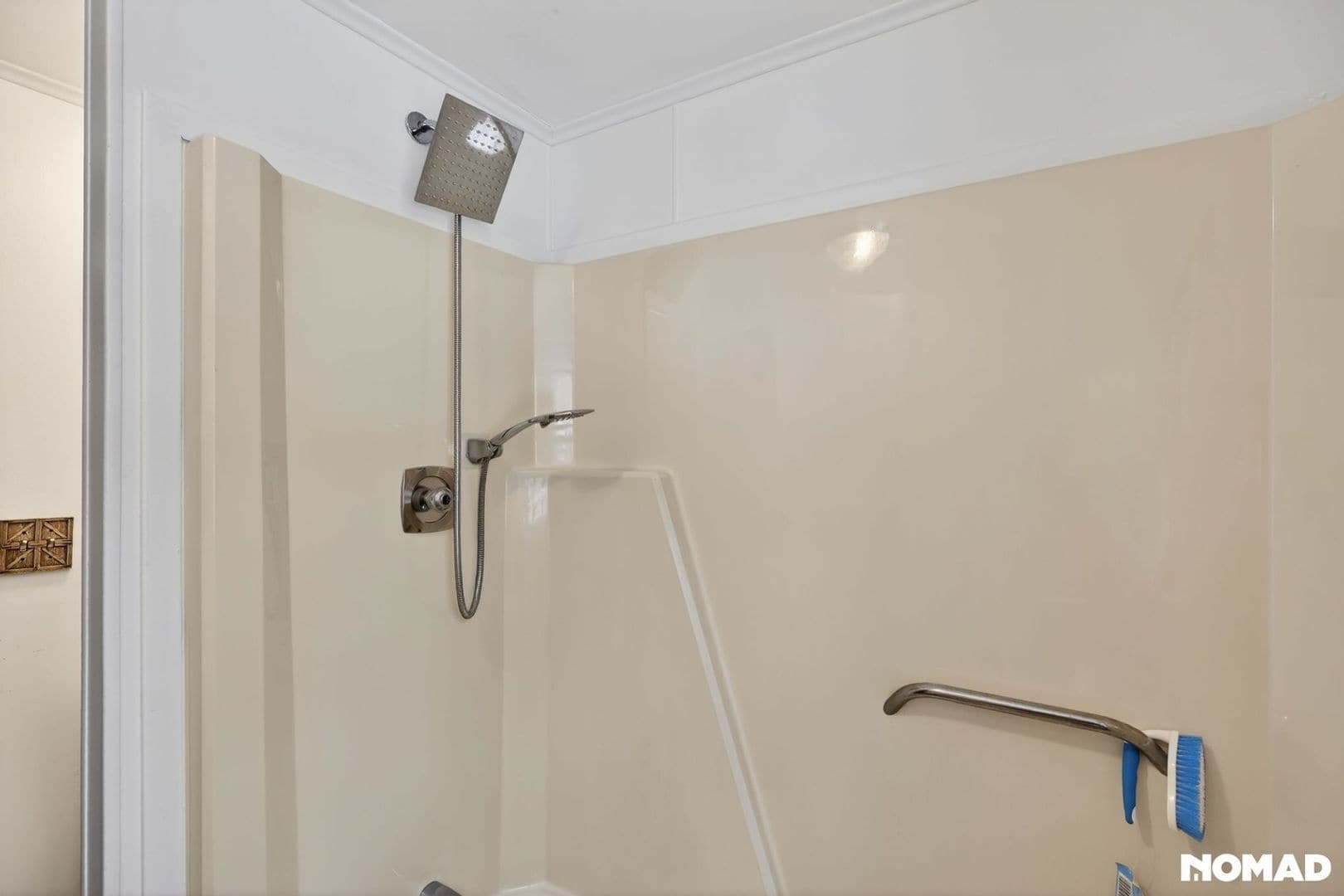 Building Photo - 102 Winding Way