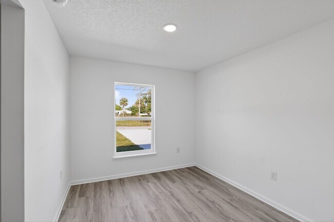 Building Photo - 1115 F Avenue