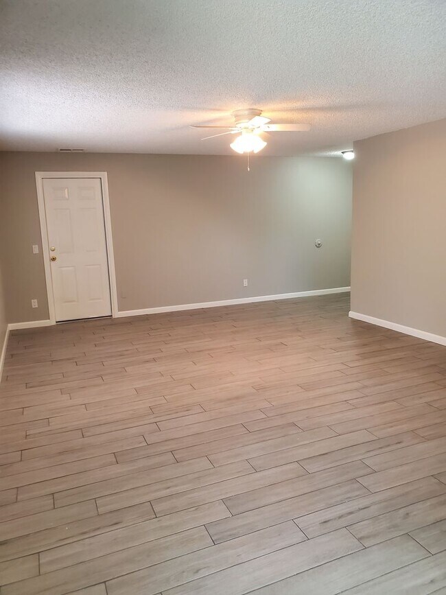 Building Photo - Dobson Ranch