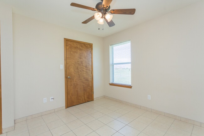 Building Photo - 16110/16112 Rolling Meadows Dr.