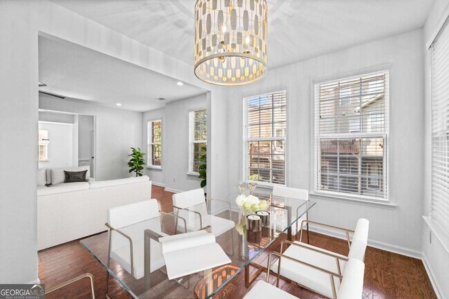 Building Photo - 4228 Laurel Creek Ct SE