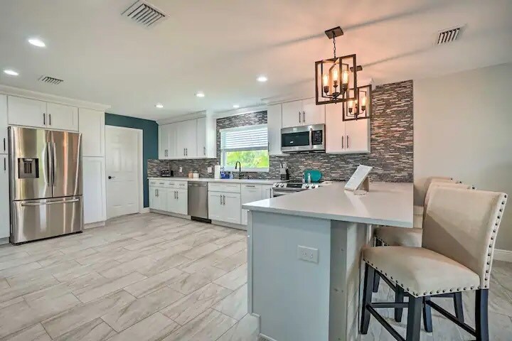 Building Photo - 2 Booth Blvd