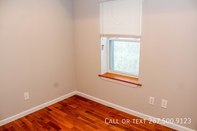 Building Photo - 907 S 13th St