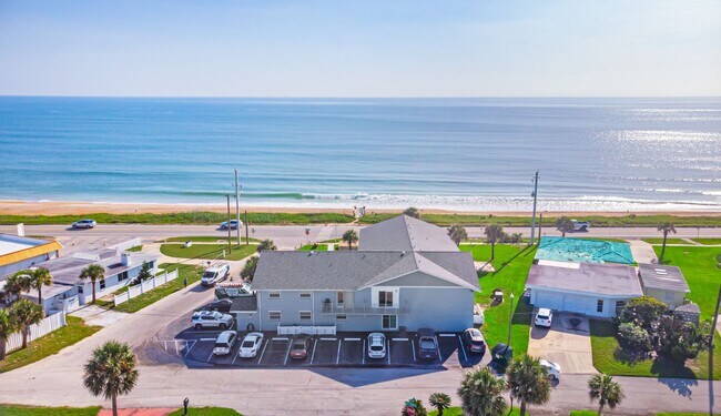 Building Photo - 2 Bedroom, 2 Bath with 2nd Floor Ocean Views!