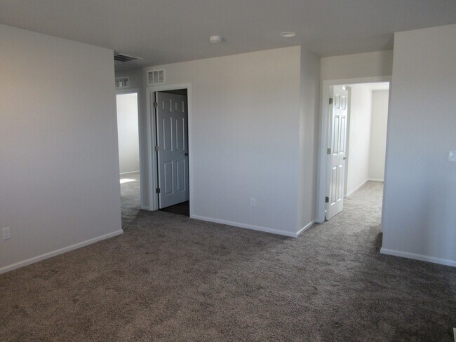 Building Photo - Corner lot home in Highly Desirable Reunion