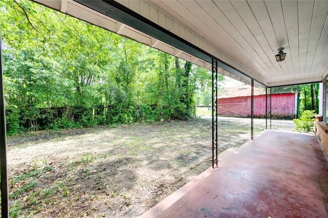 Building Photo - 808 TX-393 Loop