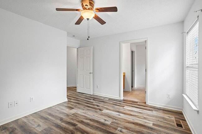 Building Photo - 5009 Legacy Dr