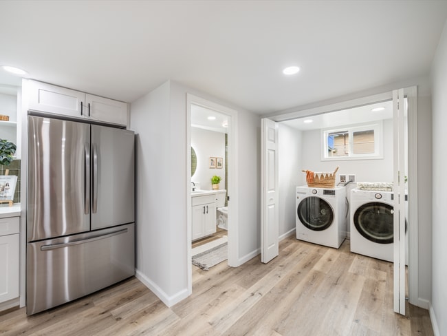 Building Photo - 1576 California Ave