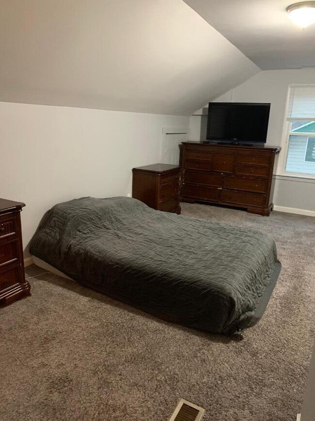 Building Photo - 5156 Ralston Ave