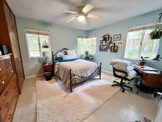 Building Photo - 929 NW 22nd St