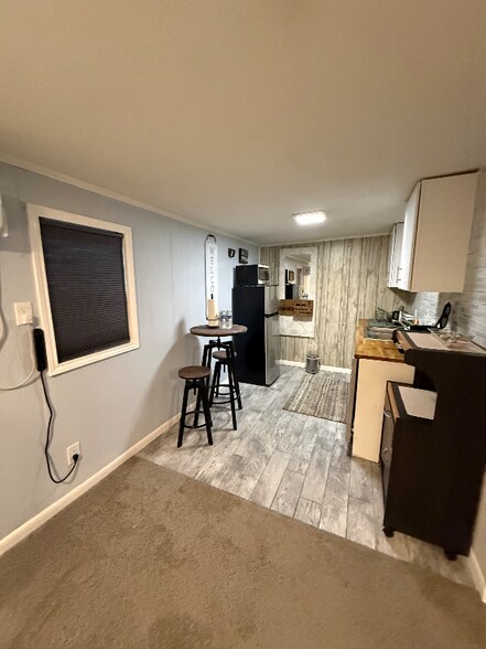 Building Photo - 1504 N Fielder Rd