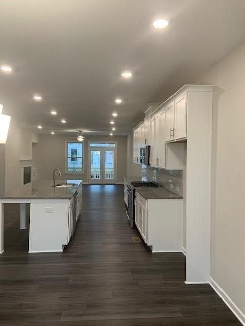 Building Photo - 3925 Redwood Dr