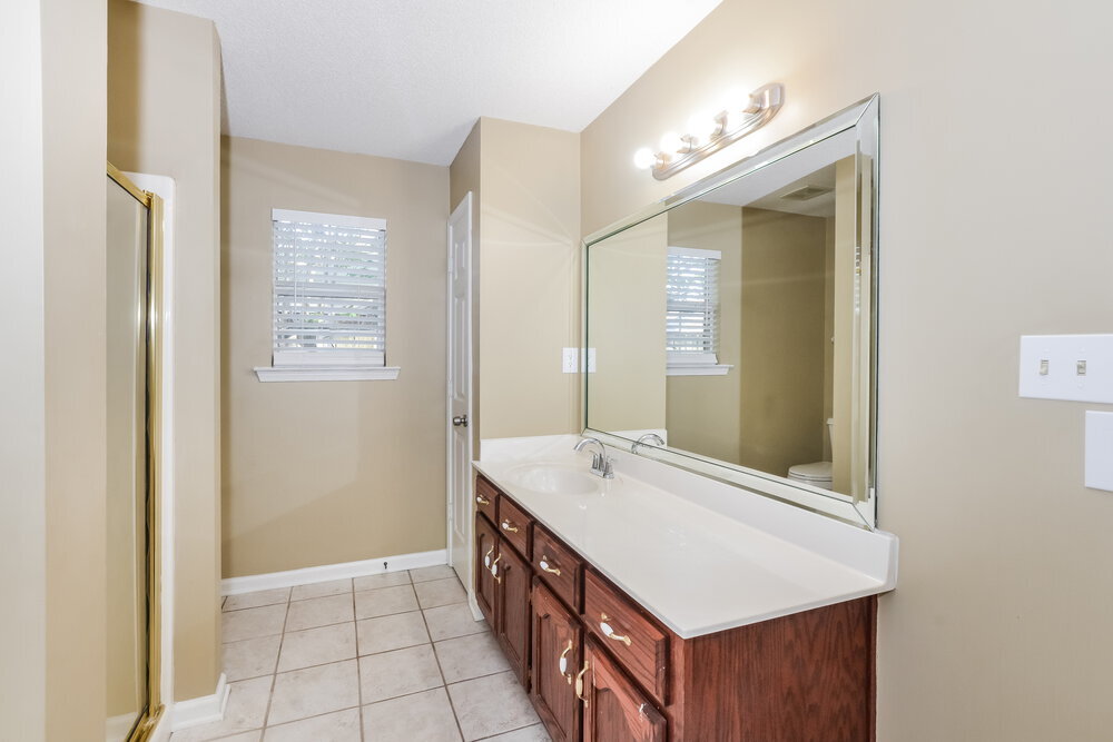 Building Photo - 7642 Fox Hunt Dr E