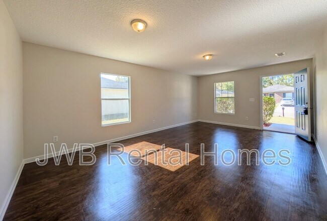 Building Photo - 4373 Melissa Ct W