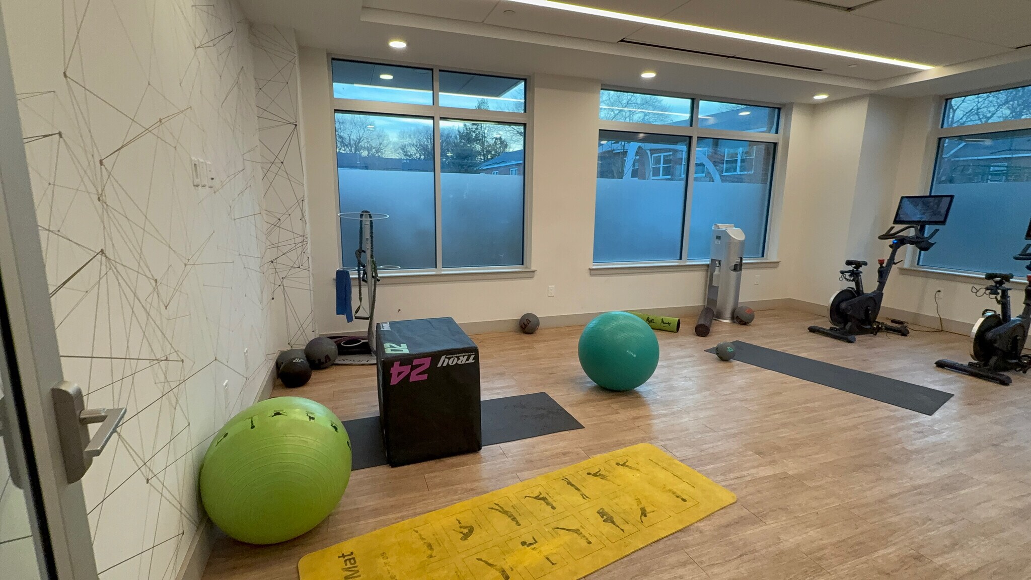 Building Photo - 122 Independence Dr