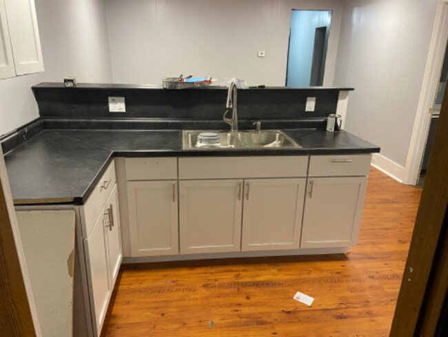 Building Photo - 225 W Center St